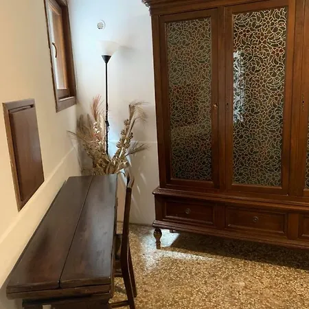Ca' Degli Artisti *
