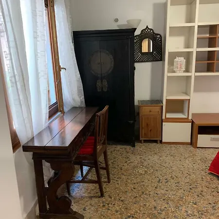 Ca' Degli Artisti Apartment *